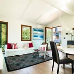 La 2 - Elegant And Cozy With Free Parking And A C Будинок відпочинку *