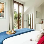 La 2 - Elegant And Cozy With Free Parking And A C Будинок відпочинку *