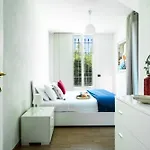 La 2 - Elegant And Cozy With Free Parking And A C Будинок відпочинку