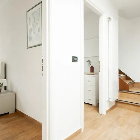 La 2 - Elegant And Cozy With Free Parking And A C Будинок відпочинку Рапалло