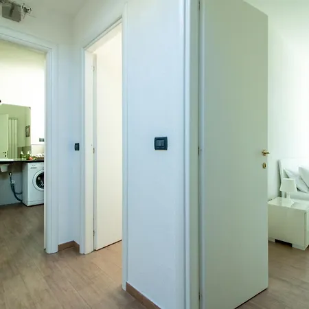 La 2 - Elegant And Cozy With Free Parking And A C Rapallo