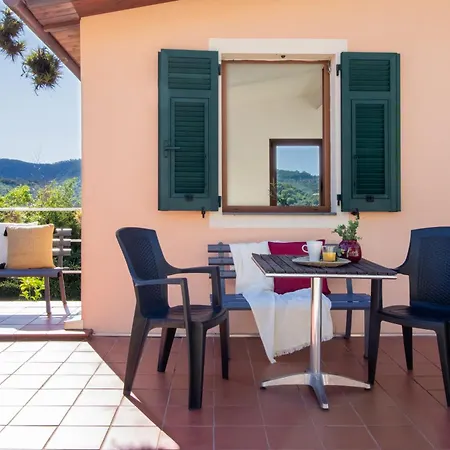 La 2 - Elegant And Cozy With Free Parking And A C Будинок відпочинку
