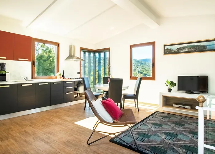 La 2 - Elegant And Cozy With Free Parking And A C Ferienhaus