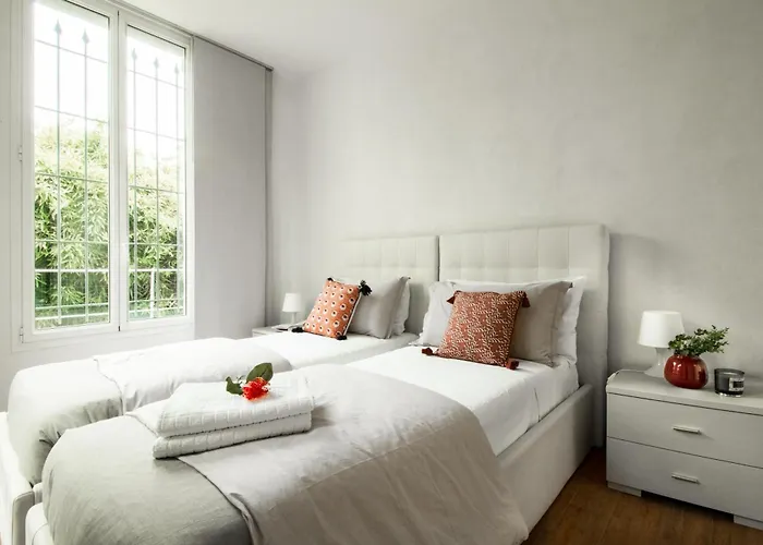 La 2 - Elegant And Cozy With Free Parking And A C *