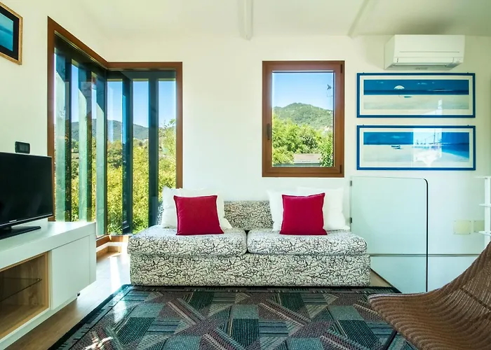 La 2 - Elegant And Cozy With Free Parking And A C Rapallo