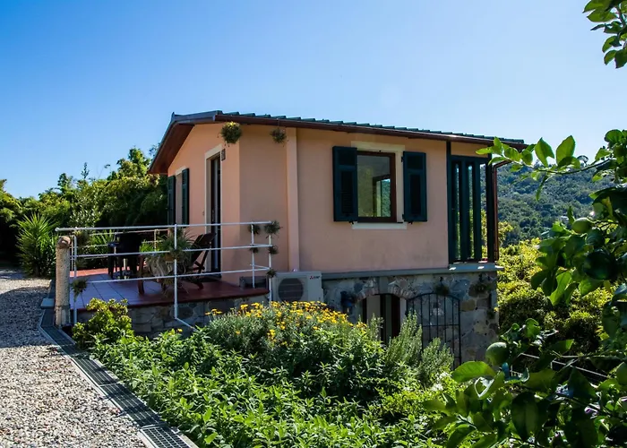 Ferienhaus La 2 - Elegant And Cozy With Free Parking And A C